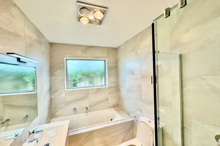 Photo of property in 42 Cresta Avenue, Beach Haven, Auckland, 0626