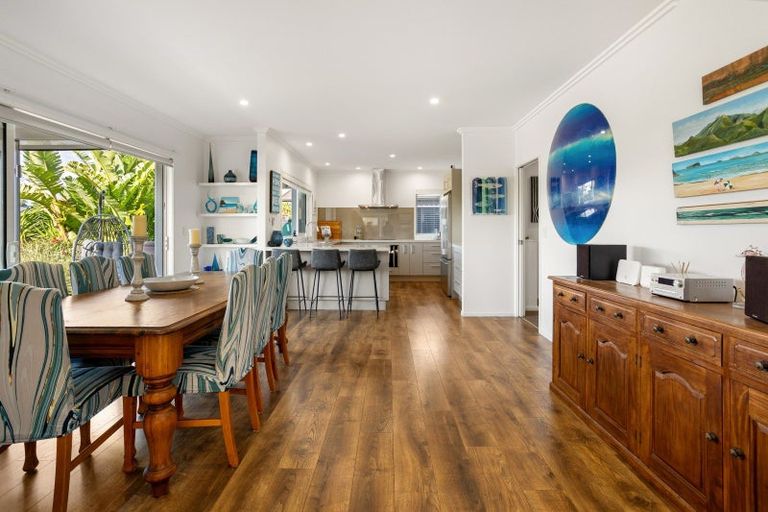 Photo of property in 14 Kelly Place, Whitianga, 3510