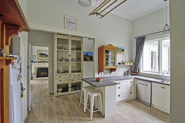 Photo of property in 94 Cole Street, Masterton, 5810