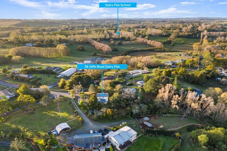 Photo of property in 38 Jeffs Road, Dairy Flat, Albany, 0794