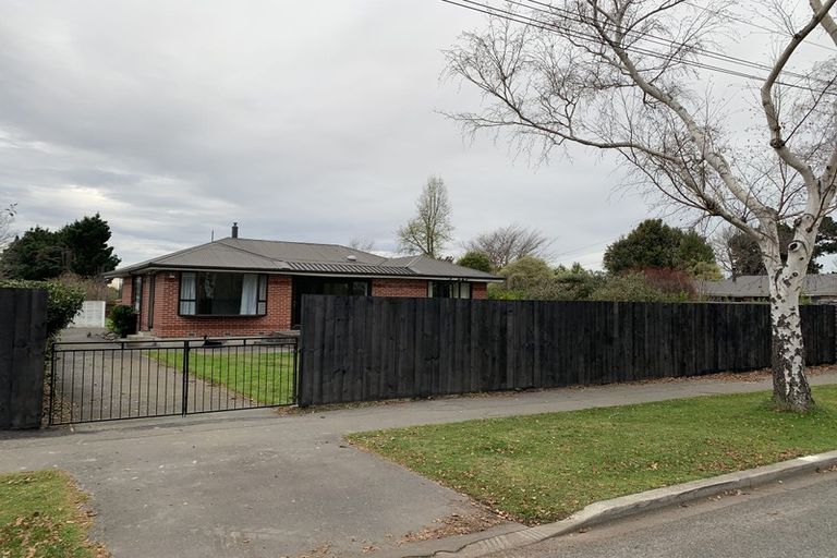 Photo of property in 21 Hawthornden Road, Avonhead, Christchurch, 8042
