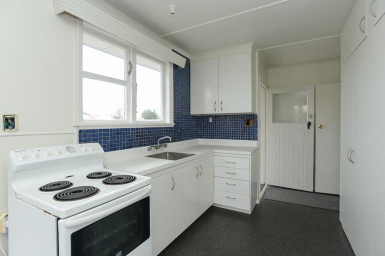 Photo of property in 30 Cottrell Crescent, Onekawa, Napier, 4110