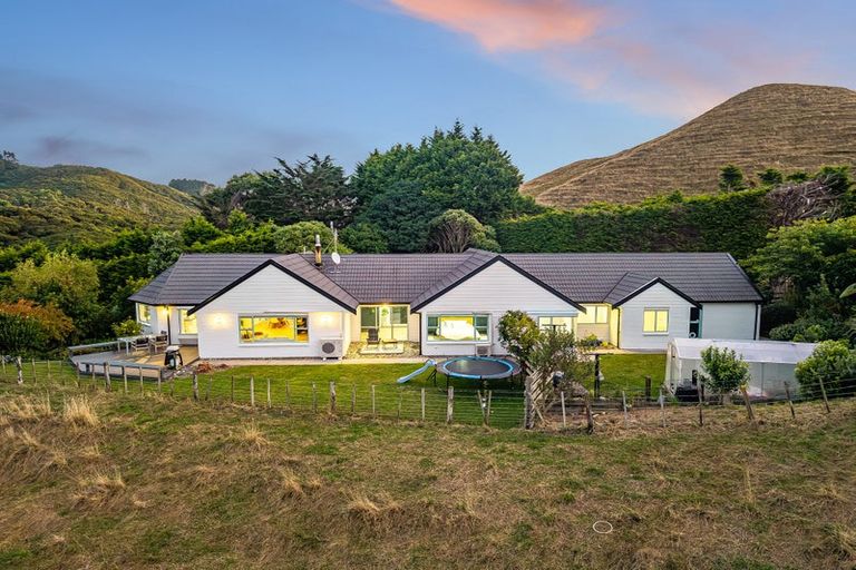 Photo of property in 274 Valley Road, Paraparaumu, 5032