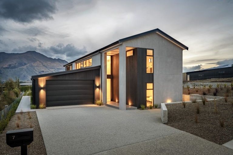 Photo of property in 7 Mills Road, Wanaka, 9305