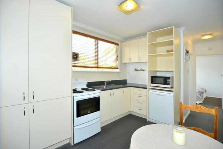 Photo of property in 2/78 Holly Road, St Albans, Christchurch, 8014