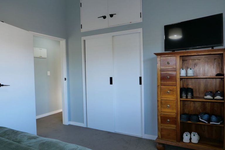 Photo of property in 4 Hookway Grove, Paraparaumu, 5032