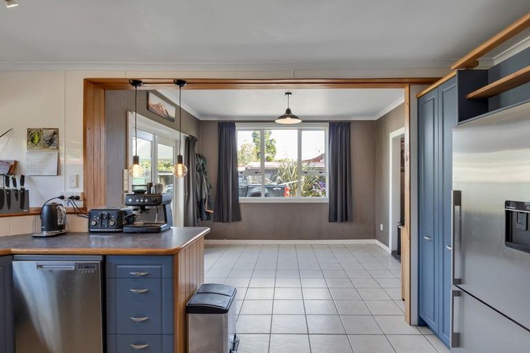 Photo of property in 143 Portia Street, Stratford, 4332