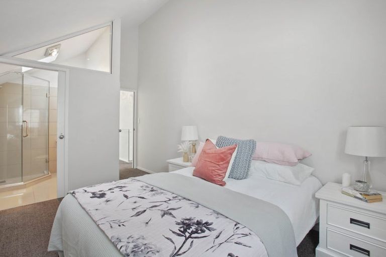 Photo of property in 28a Chesley Place, Half Moon Bay, Auckland, 2012