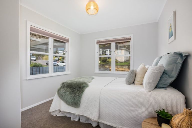 Photo of property in 5 Gawler Grove, Wainuiomata, Lower Hutt, 5014