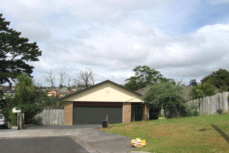 Photo of property in 13 Owl Court, Unsworth Heights, Auckland, 0632