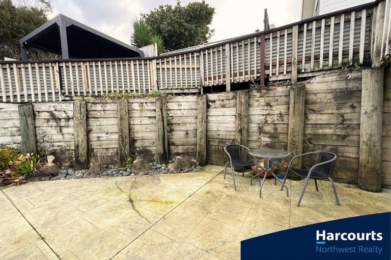 Photo of property in 151c Colwill Road, Massey, Auckland, 0614