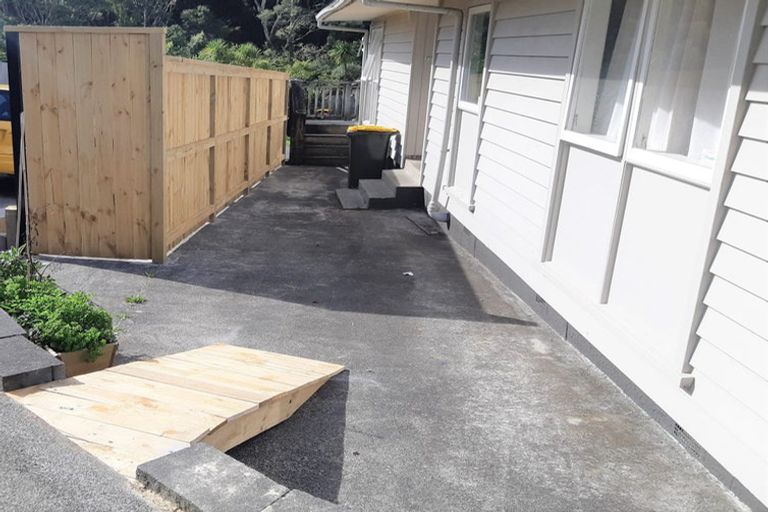 Photo of property in 74 Eskdale Road, Birkdale, Auckland, 0626