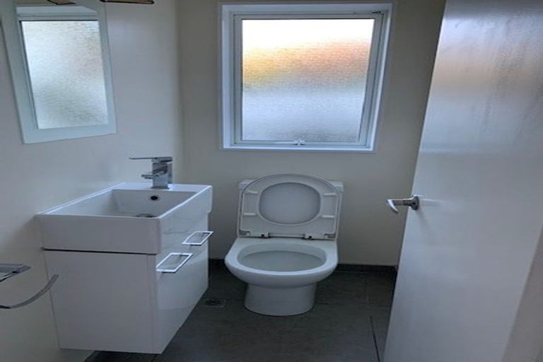 Photo of property in 14 Kopiko Way, Brooklyn, Wellington, 6021