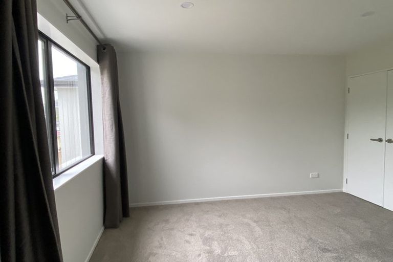 Photo of property in 44b Cheval Drive, Totara Vale, Auckland, 0629