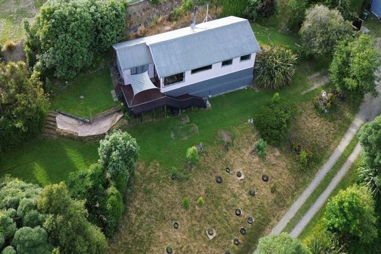 Photo of property in 6 School Road, Kakanui, Oamaru, 9495