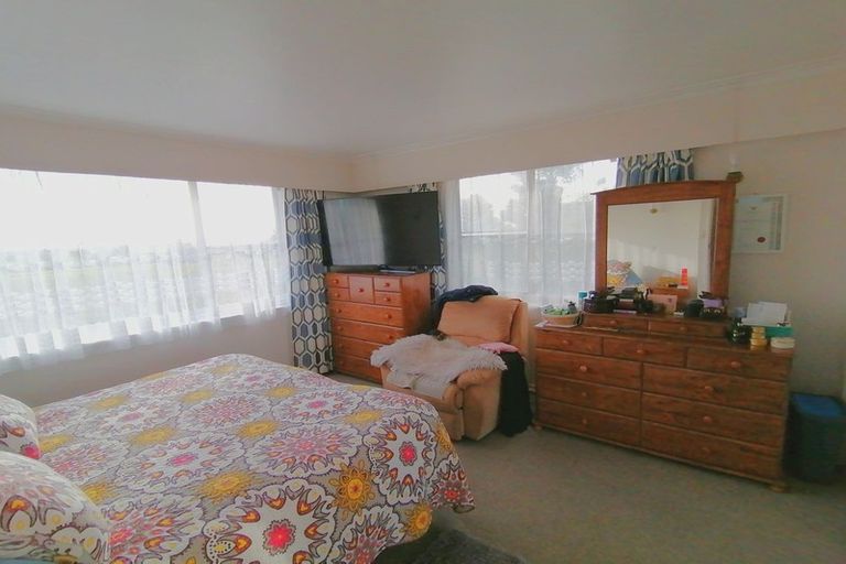 Photo of property in 15 Saint Johns Avenue, Tuakau, 2121