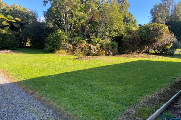 Photo of property in 26 Avenue North Road, Levin, 5510