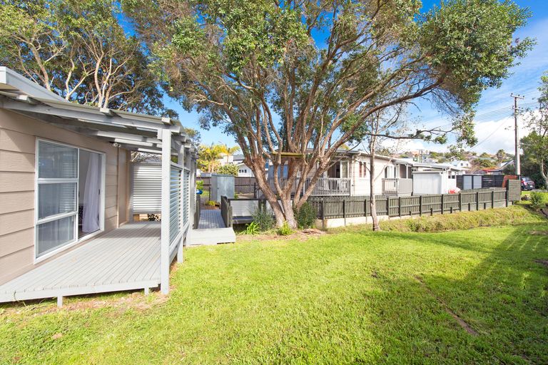 Photo of property in 7 Langton Road, Stanmore Bay, Whangaparaoa, 0932
