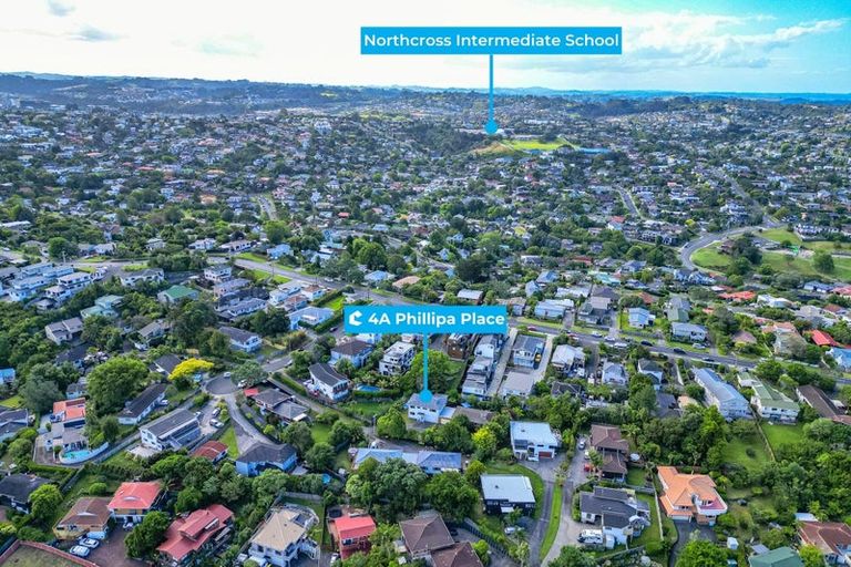 Photo of property in 1/4 Phillipa Place, Browns Bay, Auckland, 0630
