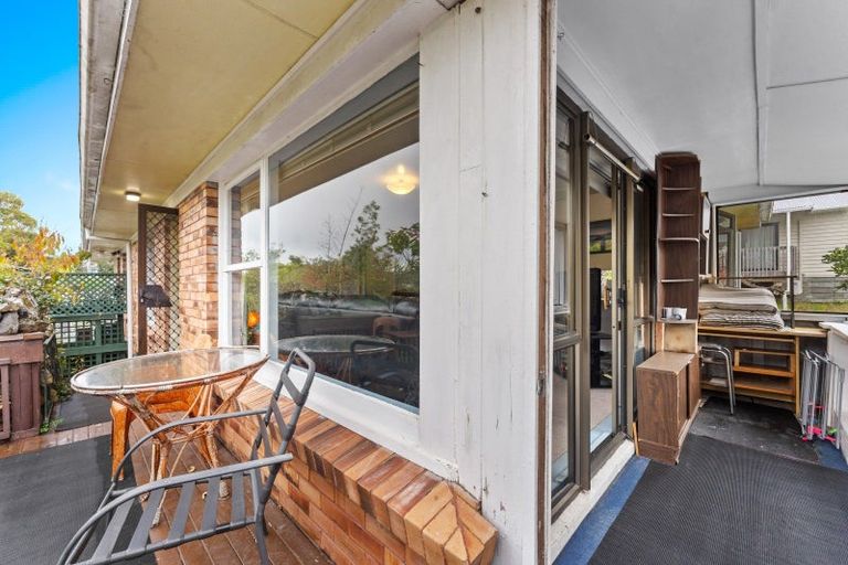 Photo of property in 2/1 Lingfield Street, Glenfield, Auckland, 0629