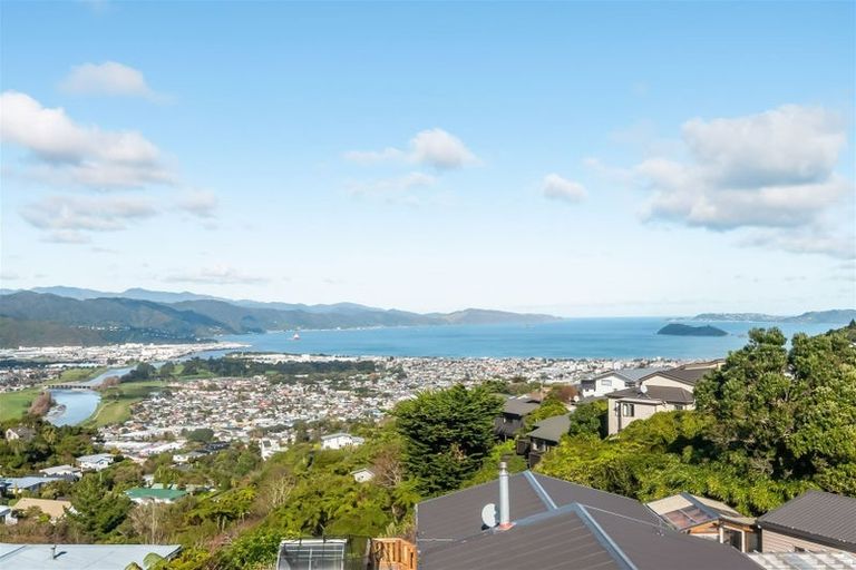 Photo of property in 7a Eastview Grove, Normandale, Lower Hutt, 5010