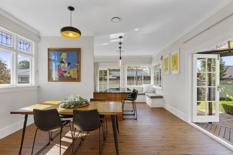 Photo of property in 173 Centaurus Road, Saint Martins, Christchurch, 8022