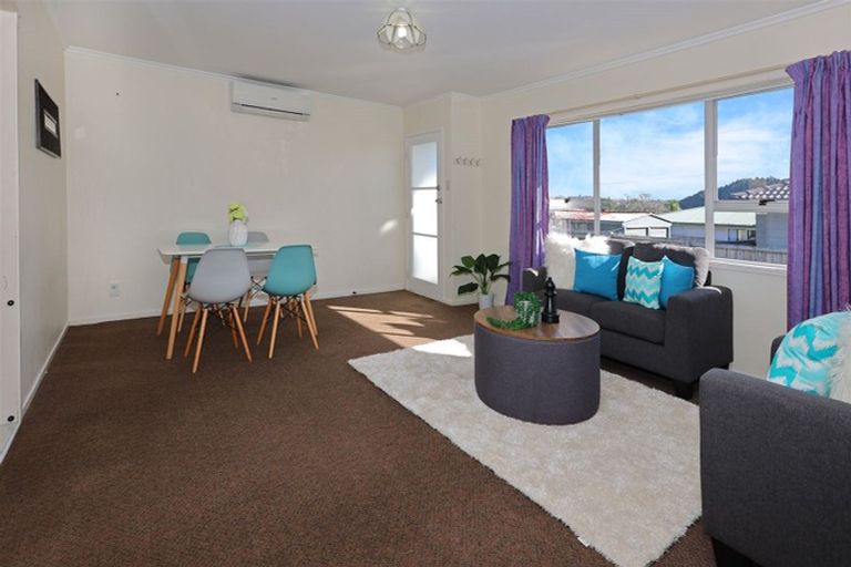 Photo of property in 1/28 Taipari Road, Te Atatu Peninsula, Auckland, 0610
