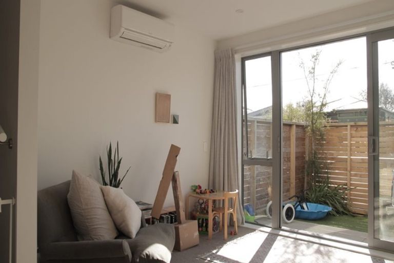 Photo of property in 24u7 Princess Terrace, Newtown, Wellington, 6021