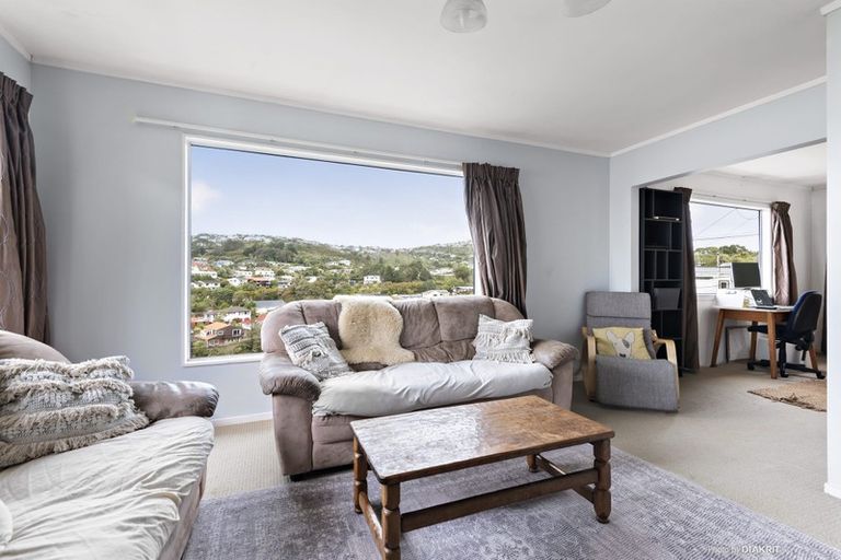 Photo of property in 71 Bassett Road, Johnsonville, Wellington, 6037