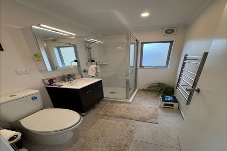 Photo of property in 13e Sealord Place, Clendon Park, Auckland, 2103