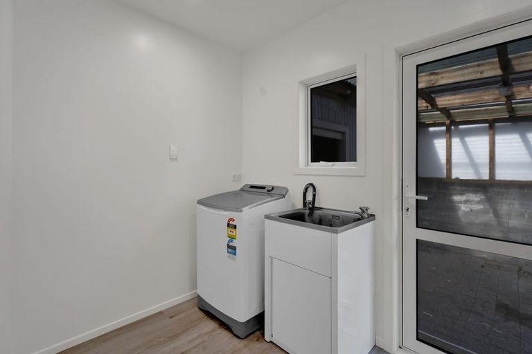 Photo of property in 15e Rospeath Crescent, Spotswood, New Plymouth, 4310
