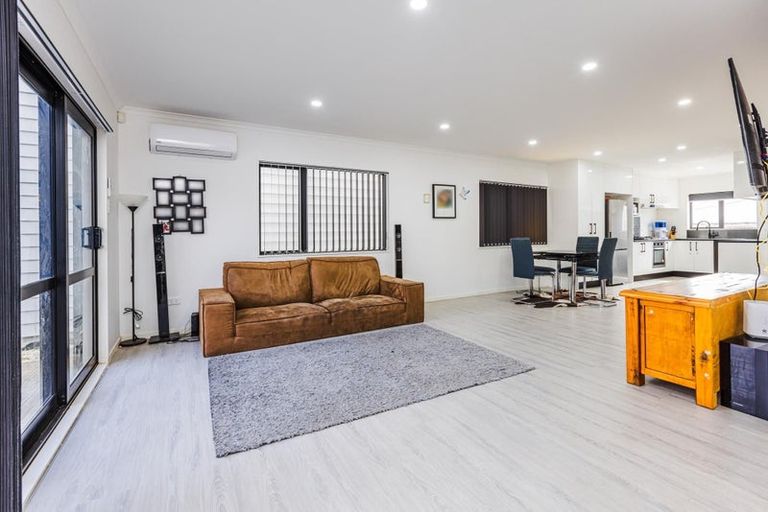 Photo of property in 4c Old Wairoa Road, Papakura, 2110