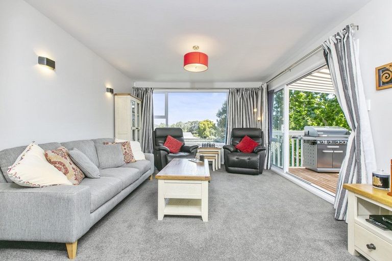 Photo of property in 80 Muir Avenue, Mangere Bridge, Auckland, 2022