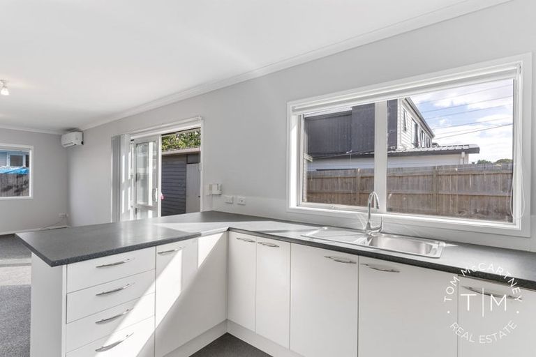 Photo of property in 4b Whitley Crescent, Otara, Auckland, 2023
