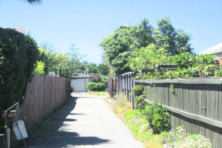 Photo of property in 2/4 Glenys Place, Broomfield, Christchurch, 8042