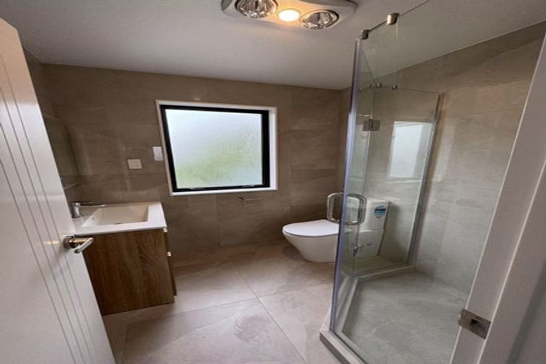 Photo of property in 11e Mawney Road, Henderson, Auckland, 0610