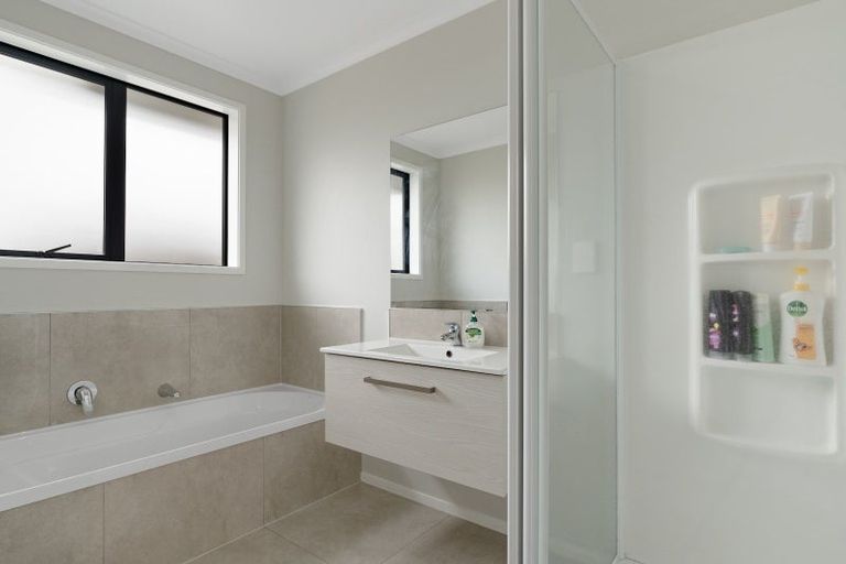 Photo of property in 30 Applin Lane, Pyes Pa, Tauranga, 3112