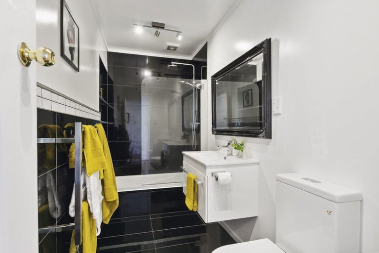 Photo of property in 18 Ottawa Road, Ngaio, Wellington, 6035