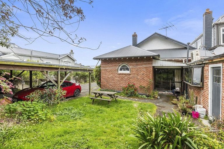 Photo of property in 64 Arthur Street, Dunedin Central, Dunedin, 9016