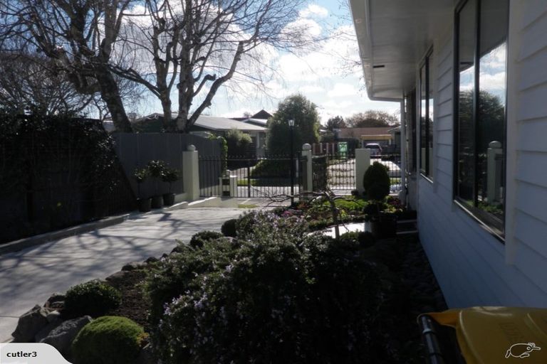 Photo of property in 2/52 Lochee Road, Upper Riccarton, Christchurch, 8041