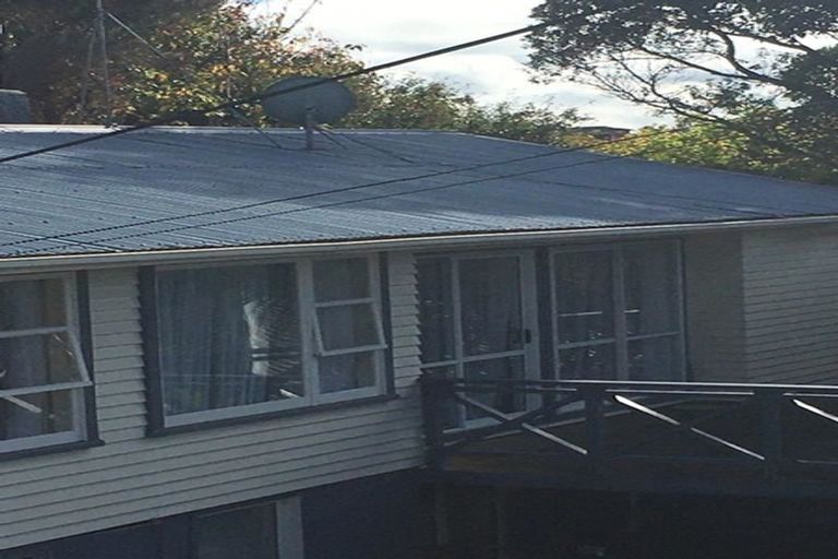 Photo of property in 60 Colwill Road, Massey, Auckland, 0614