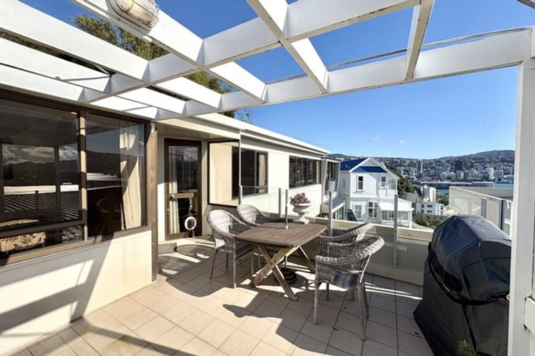 Photo of property in 9/9 Wilkinson Street, Oriental Bay, Wellington, 6011