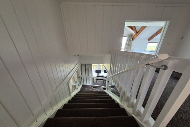 Photo of property in 16 Maxwell Place, Queenstown, 9300