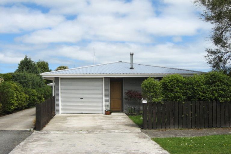 Photo of property in 138 Peel Street, Westport, 7825