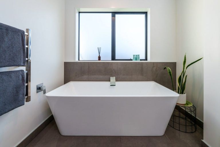 Photo of property in 67 Infinity Drive, Wanaka, 9305