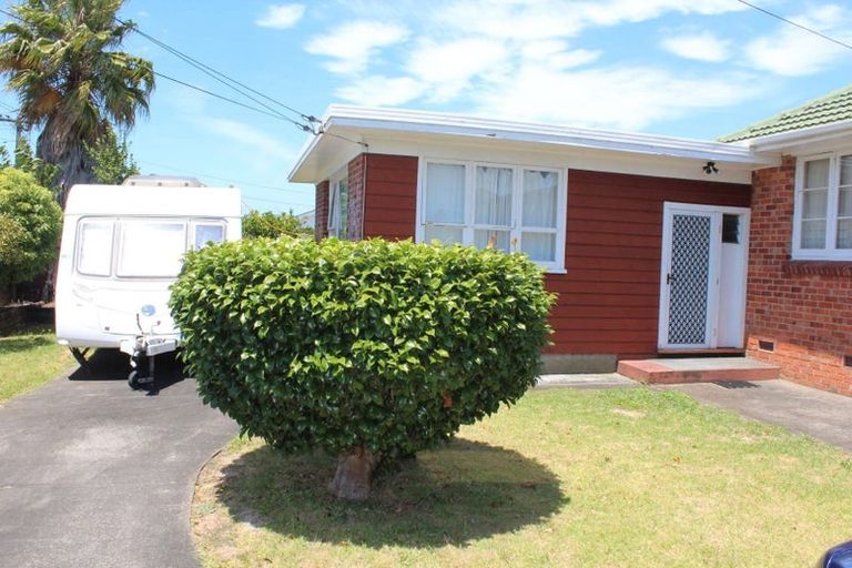 Photo of property in 37 Gloucester Road, Manurewa, Auckland, 2102