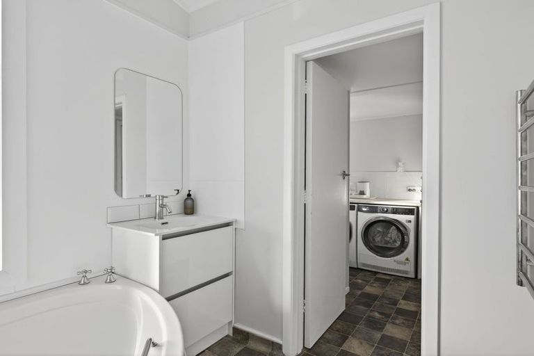 Photo of property in 87 Ormond Road, Whataupoko, Gisborne, 4010