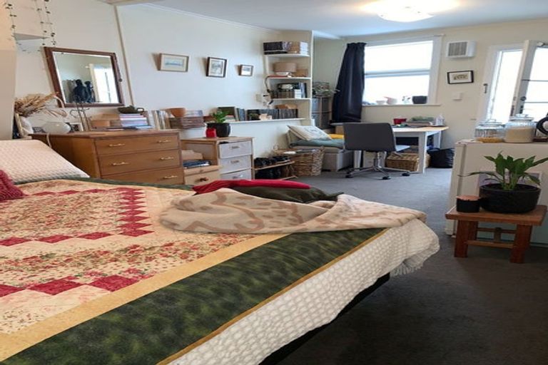 Photo of property in 23 Nairn Street, Mount Cook, Wellington, 6011