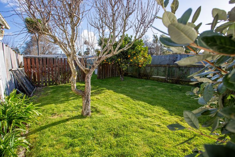 Photo of property in 22 Richmond Road, Carterton, 5713