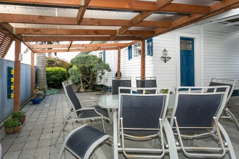 Photo of property in 87 Meeanee Road, Taradale, Napier, 4112